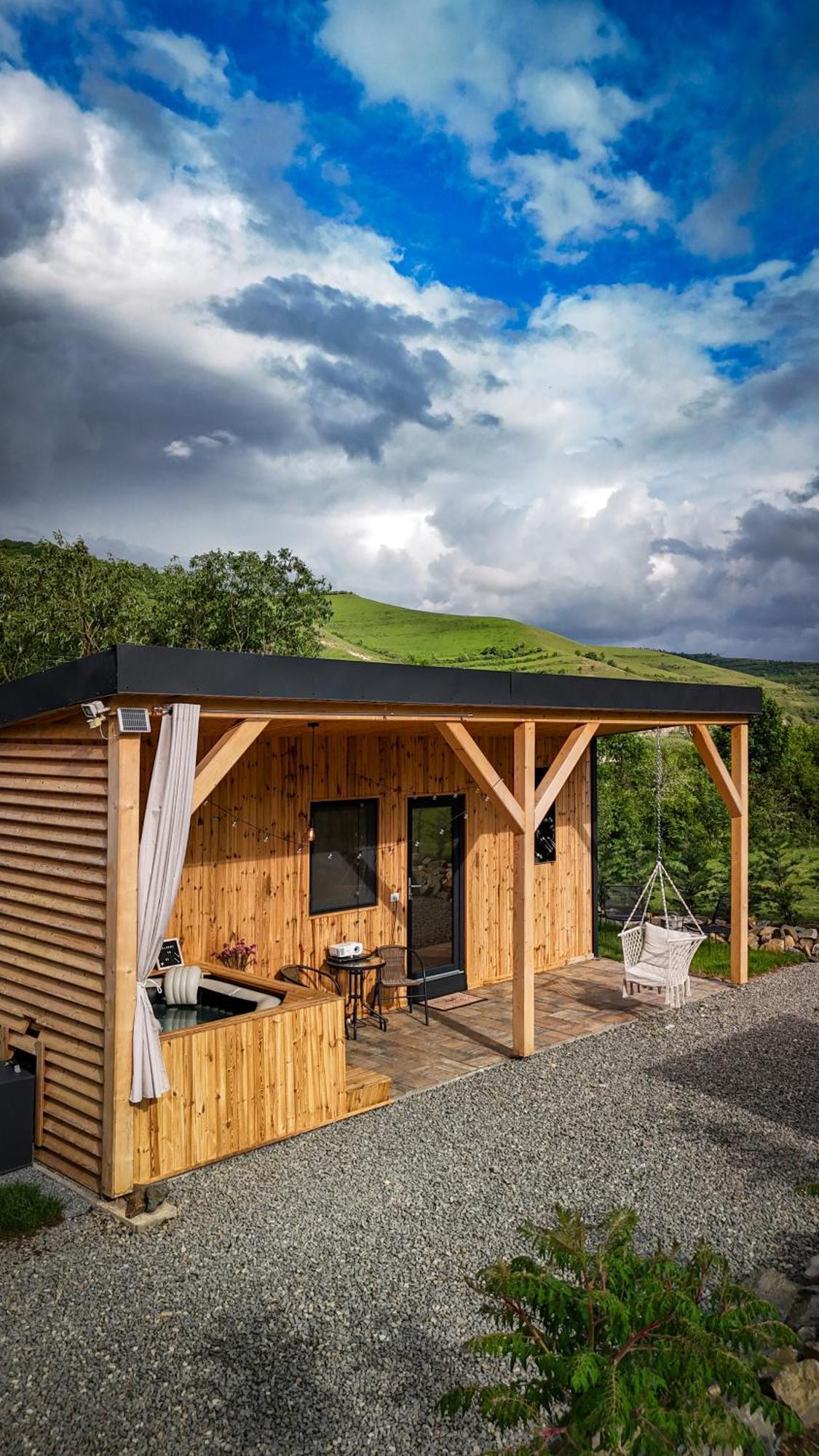 Kubiq Transalpina Villa Péterfalva Kültér fotó
