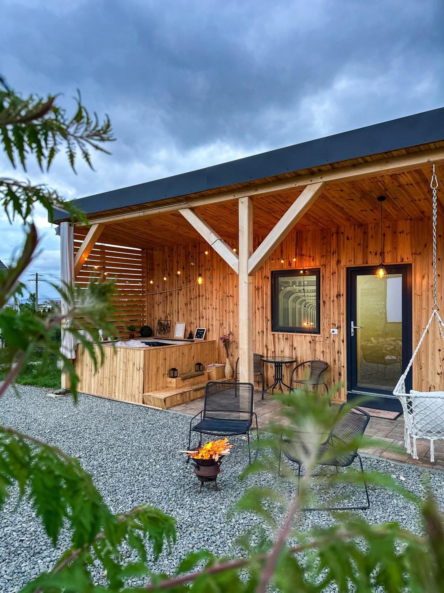 Kubiq Transalpina Villa Péterfalva Kültér fotó