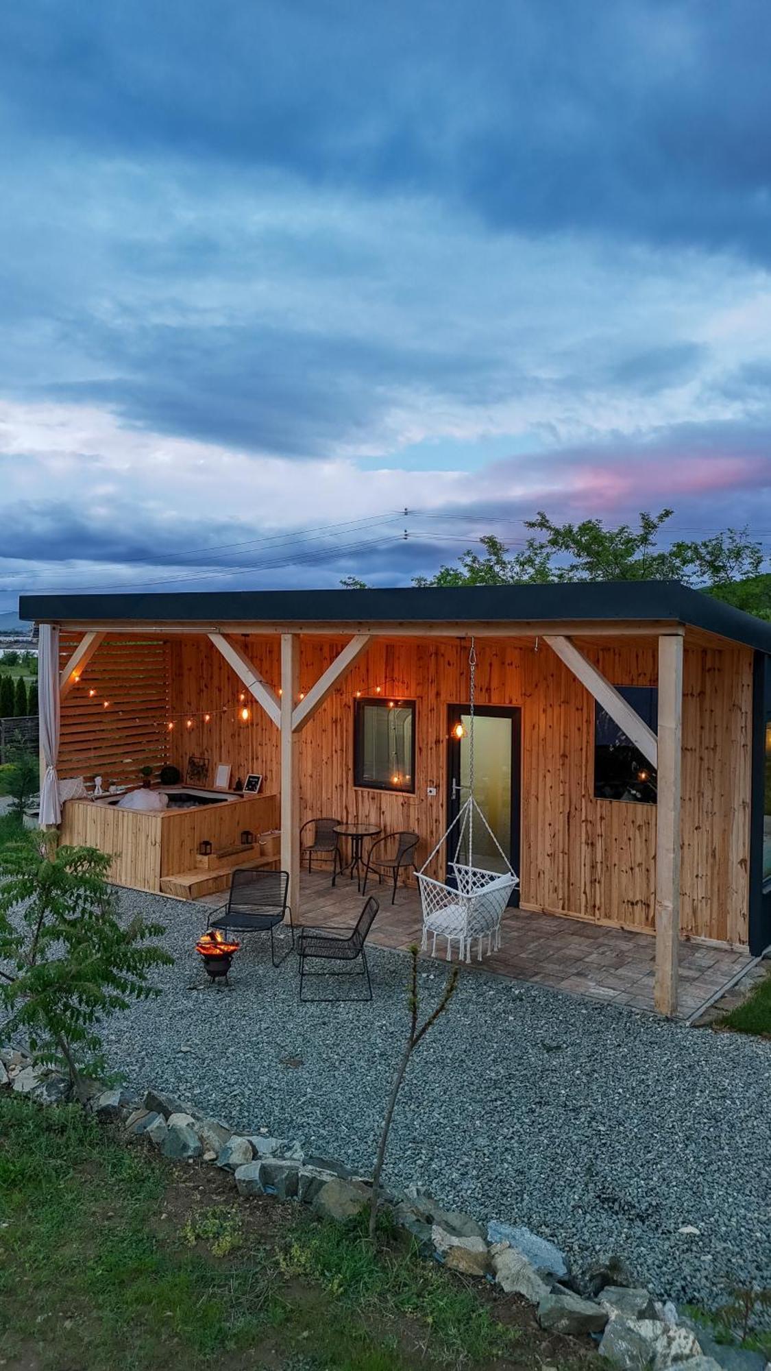 Kubiq Transalpina Villa Péterfalva Kültér fotó